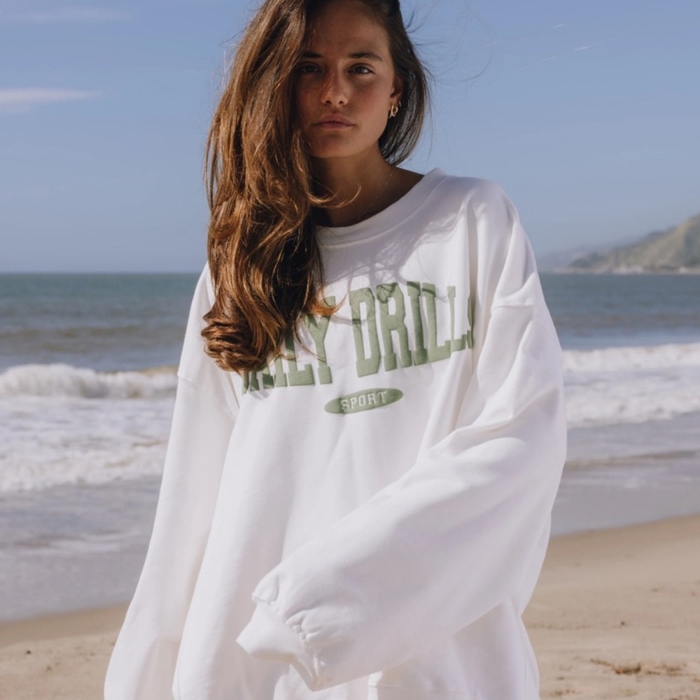 DAILY DRILLS White Sport Crew & Jogger Set